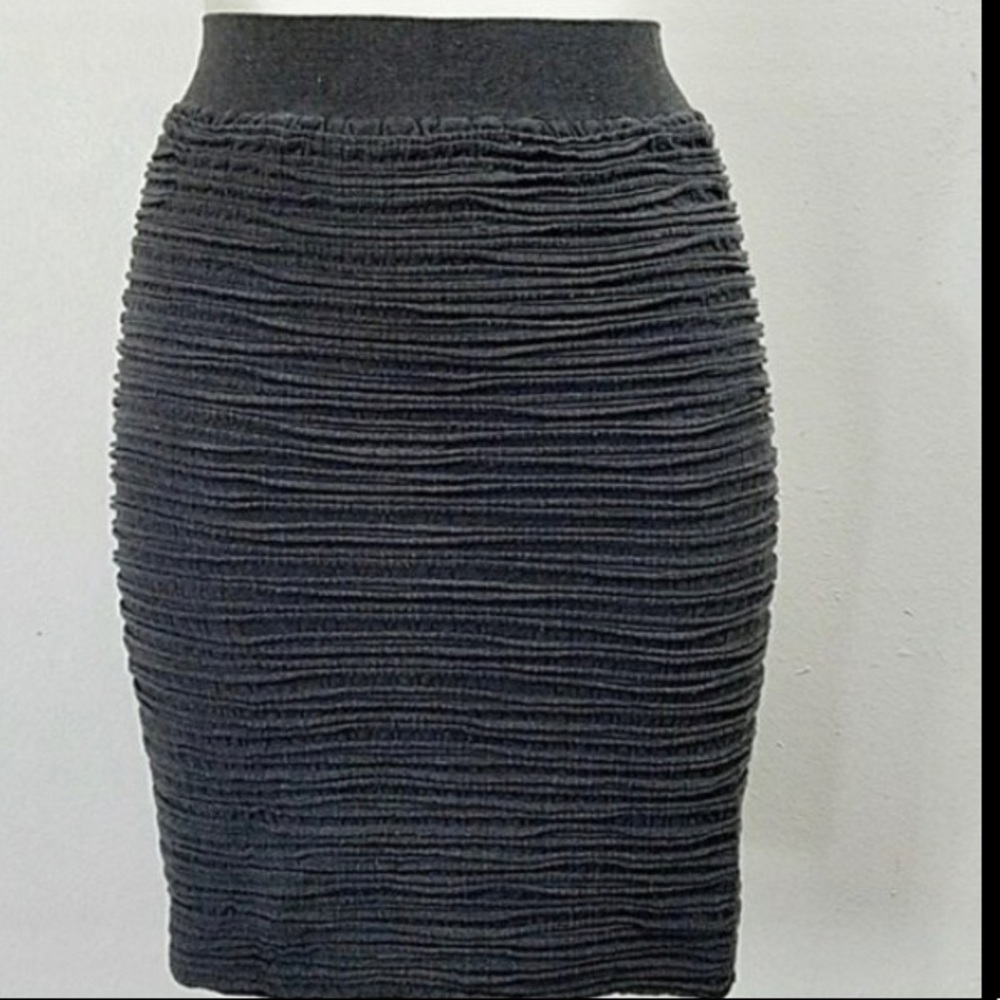 Ribbed Knee Length Bodycon Pencil Skirt - Like New